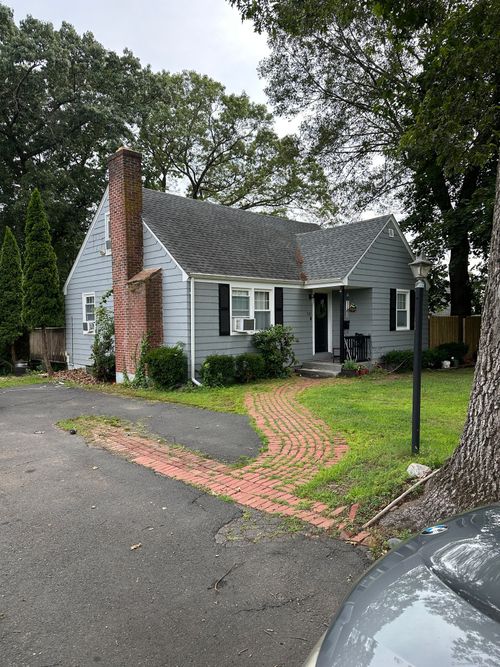 545 Park Ave, Windsor, CT, 06095-3290 | Card Image