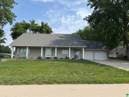 631 South St, Akron, IA, 51001-8891 | Card Image