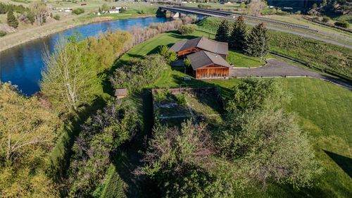68 River Dr, Cascade, MT, 59421-8407 | Card Image