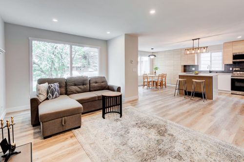 47 Sunbank Place Se, Calgary, AB, T2X1W8 | Card Image