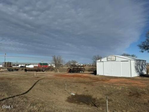 1402 Main Street S, Watford City, ND, 58854 | Card Image