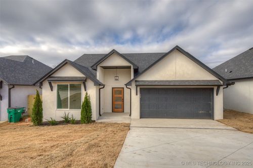 718 N 10th St, Sapulpa, OK, 74066-2842 | Card Image