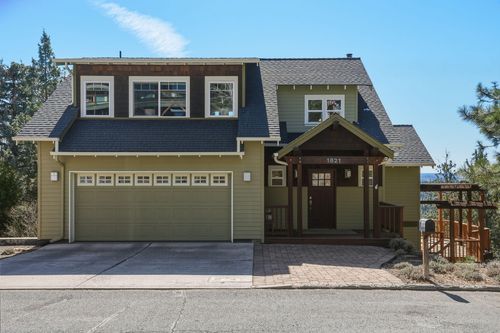1821 Nw Iowa Ave, Bend, OR, 97703-1009 | Card Image