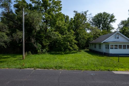 512 E Paris Ave, Peoria, IL, 61603-1230 | Card Image