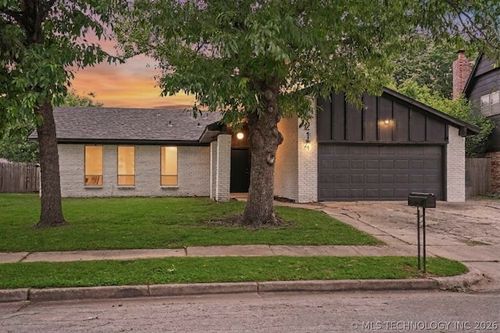 10214 E 24th St, Tulsa, OK, 74129-4625 | Card Image