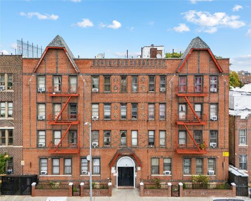 99 E 96th St, New York, NY, 10128-0774 | Card Image