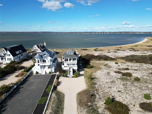 750 Dune Rd, Westhampton Beach, NY, 11978-2947 | Card Image