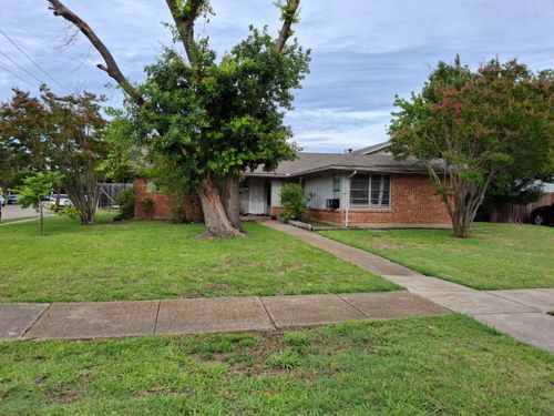 12634 Templeton Trl, Farmers Branch, TX, 75234-6546 | Card Image