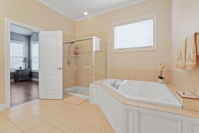 Owner's Suite: Bathroom | Image 40
