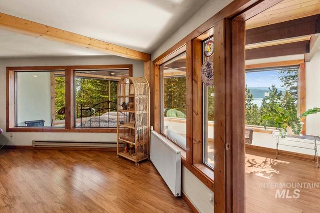 947 Thompson Dr, House other with 3 bedrooms, 4 bathrooms and 3 parking in Cascade ID | Image 11