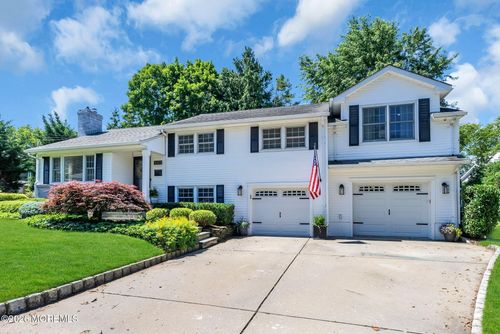 93 Spruce Dr, Fair Haven, NJ, 07704-3615 | Card Image