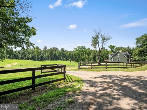 19164 Black Oak Rd, PURCELLVILLE, VA, 20132-3816 | Card Image