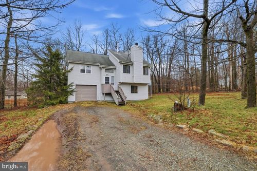 186 Thornapple Ln, TOBYHANNA, PA, 18466-8181 | Card Image