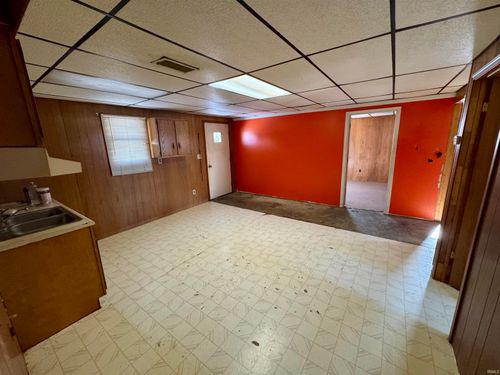 300 N 9th St, Petersburg, IN, 47567-1306 | Card Image