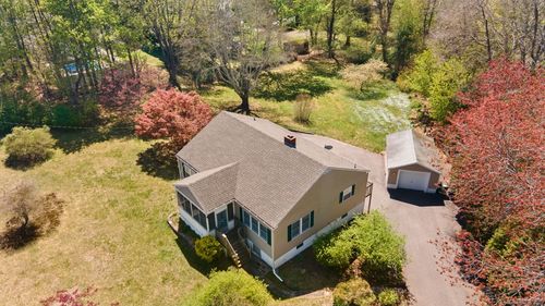 444 Mohegan Avenue Pkwy, Quaker Hill, CT, 06375-1712 | Card Image