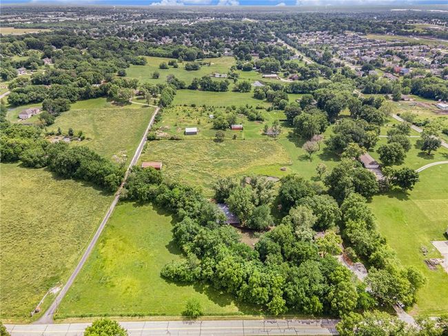 307 Gore Rd, House other with 3 bedrooms, 3 bathrooms and null parking in Raymore MO | Image 31
