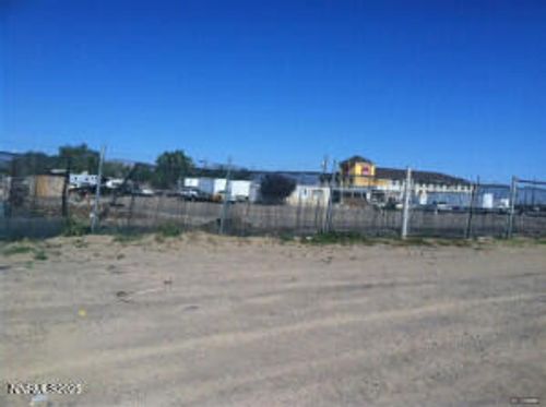 825 Mesa Dr, Fernley, NV, 89408-9797 | Card Image