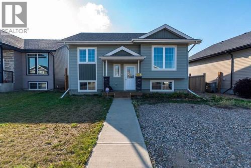 3806 41 Ave, Lloydminster, SK, S9V2J3 | Card Image