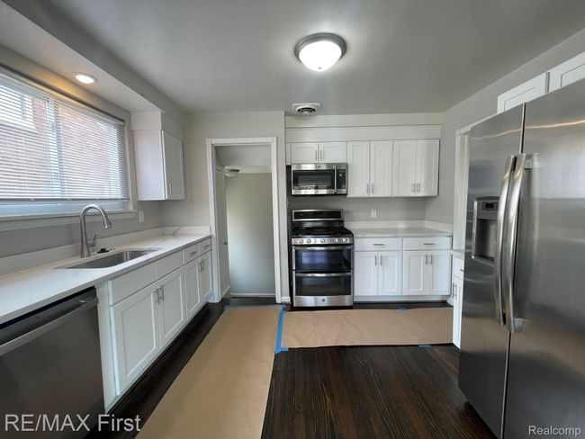 21128 Kenmore Ave, House other with 4 bedrooms, 2 bathrooms and null parking in Harper Woods MI | Image 8