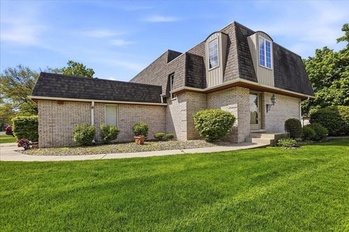 2 Woodhollow Drive, Schererville, IN, 46375 | Card Image