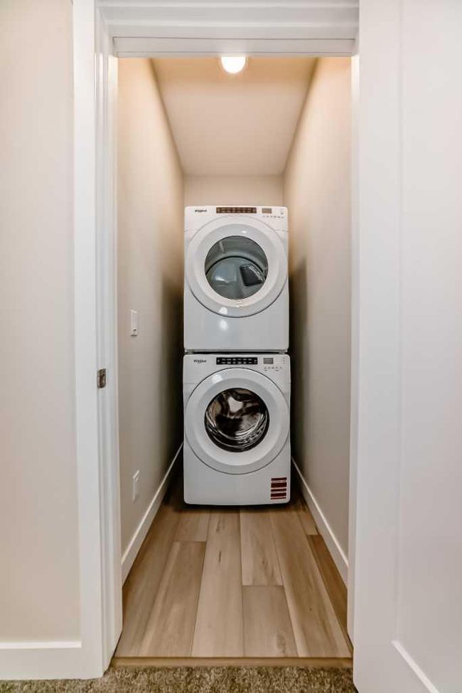 214 Shawnee Square Sw, Townhouse with 2 bedrooms, 3 bathrooms and 3 parking in Calgary AB | Image 41