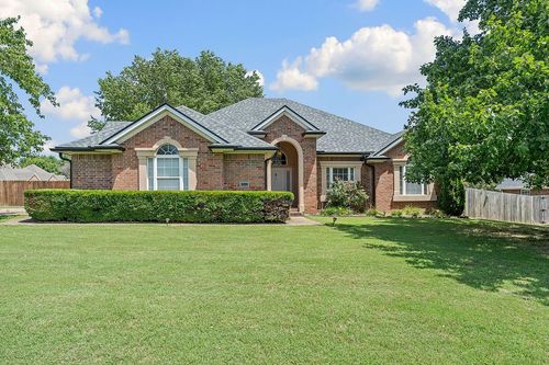1800 E Brookhaven Dr, Fayetteville, AR, 72703-3781 | Card Image