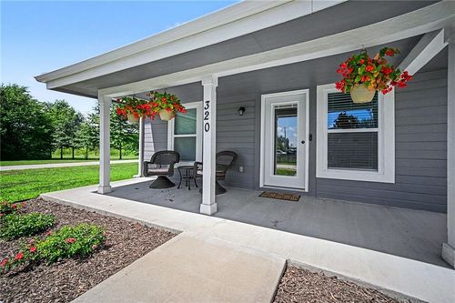 320 Elm St, Bucyrus, KS, 66013-9076 | Card Image