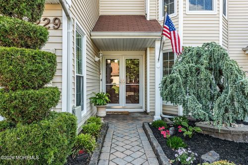 229 Daffodil Dr, Freehold, NJ, 07728-4066 | Card Image