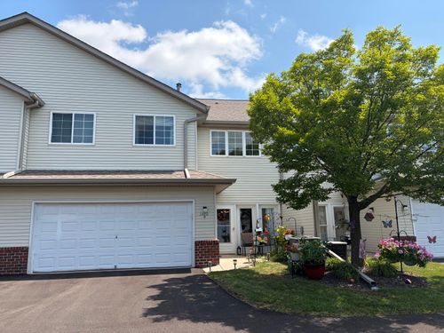 2412 Fox River Pkwy, Waukesha, WI, 53189-7799 | Card Image