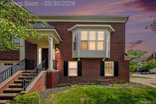 776 Paint Creek Dr, Troy, MI, 48085-1348 | Card Image