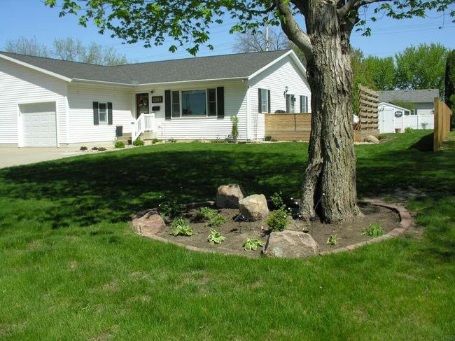 415 Park St, Townhouse with 2 bedrooms, 2 bathrooms and null parking in Osage IA | Image 4