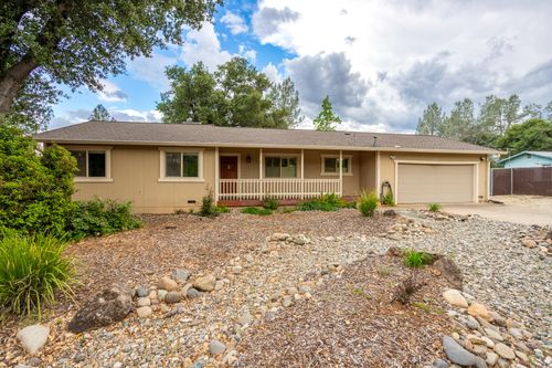 17107 Jay Dee Ln, Anderson, CA, 96007-9508 | Card Image
