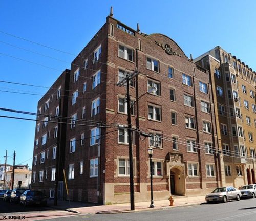 33 S Iowa Ave Ave, Atlantic City, NJ, 08401 | Card Image