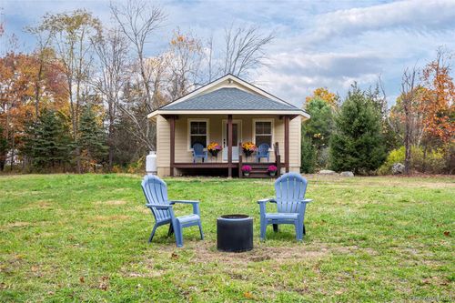 9 Bobcat Ln, Staatsburg, NY, 12580-5604 | Card Image
