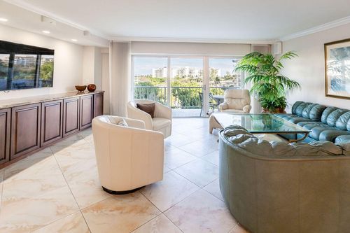 875 E Camino Real, Boca Raton, FL, 33432 | Card Image