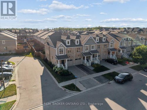 126 Parkinson Cres, Orangeville, ON, L9W6X3 | Card Image