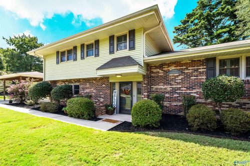 10020 Hampshire Dr Se, Huntsville, AL, 35803-1668 | Card Image
