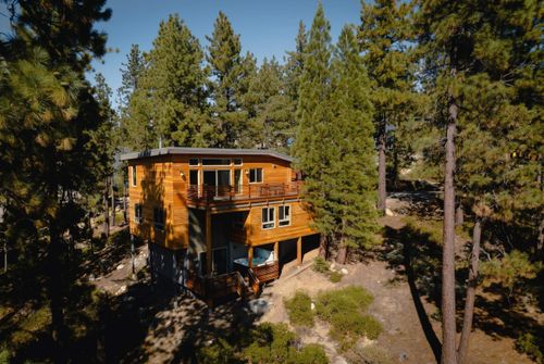 3737 Terrace Dr, South Lake Tahoe, CA, 96150-8666 | Card Image