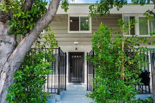 4405 Ventura Canyon Ave, Sherman Oaks, CA, 91423-3733 | Card Image