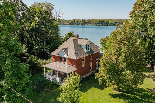 329 S Golden Lake Road, Summit, WI, 53066 | Card Image