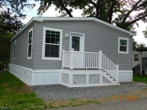 82 Back St, Oxford, NJ, 07863-3605 | Card Image