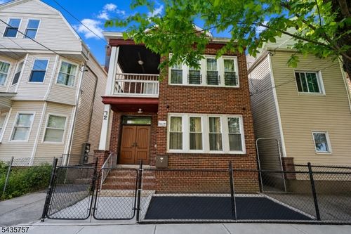 1-72 Seymour Ave, Newark, NJ, 07108-1517 | Card Image