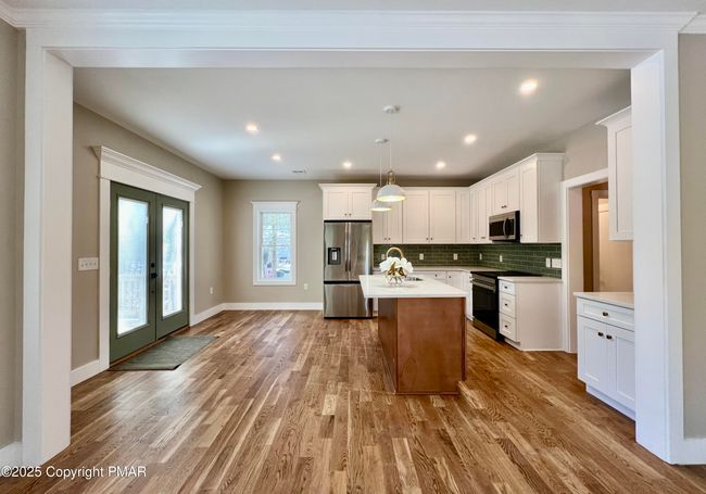 Kitchen/Dining | Image 10