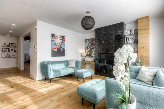 35 Mahogany Cape Se, Home with 3 bedrooms, 3 bathrooms and 5 parking in Calgary AB | Image 10