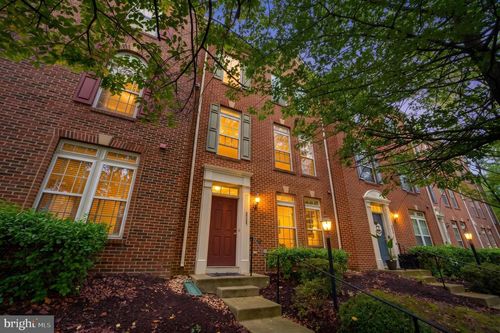 2205 Potomac Club Pkwy, WOODBRIDGE, VA, 22191-4040 | Card Image