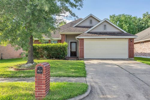 10514 Lauren Creek Dr, Baytown, TX, 77523-6761 | Card Image