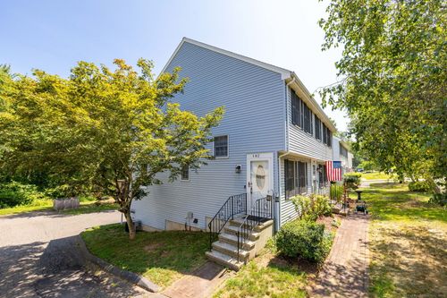 182-182 Summer St, Portland, CT, 06480-1126 | Card Image