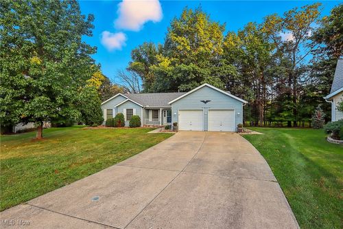 10010 Chevy Chase, Strongsville, OH, 44136-2598 | Card Image