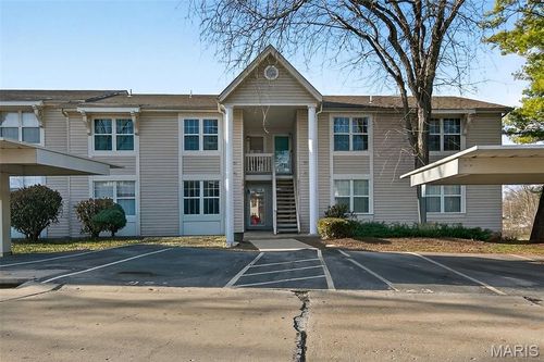7-929 Sugar Lake Court, St Peters, MO, 63376 | Card Image