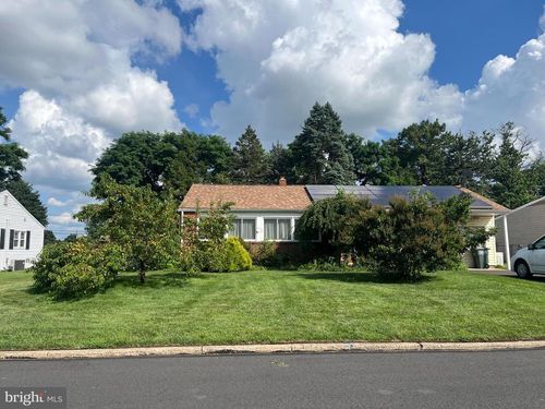 1327 Lacebark St, Feasterville Trevose, PA, 19053-4517 | Card Image